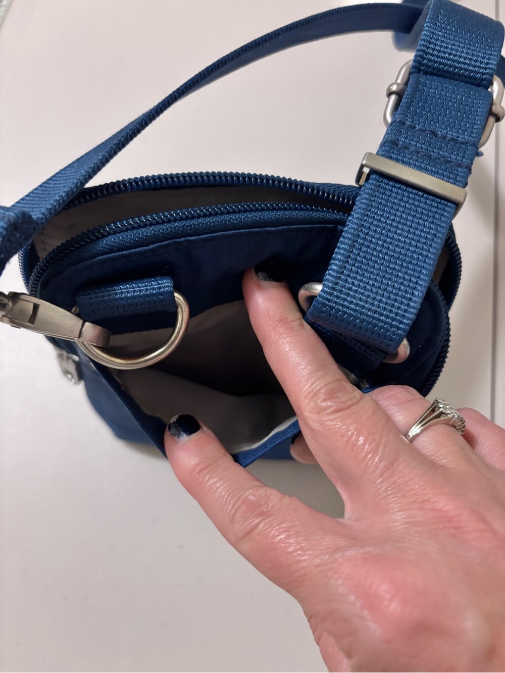 Baggallini Securtex Classic Anti Theft Activity Crossbody Bag Lapis Blue Travel - Picture 8 of 12